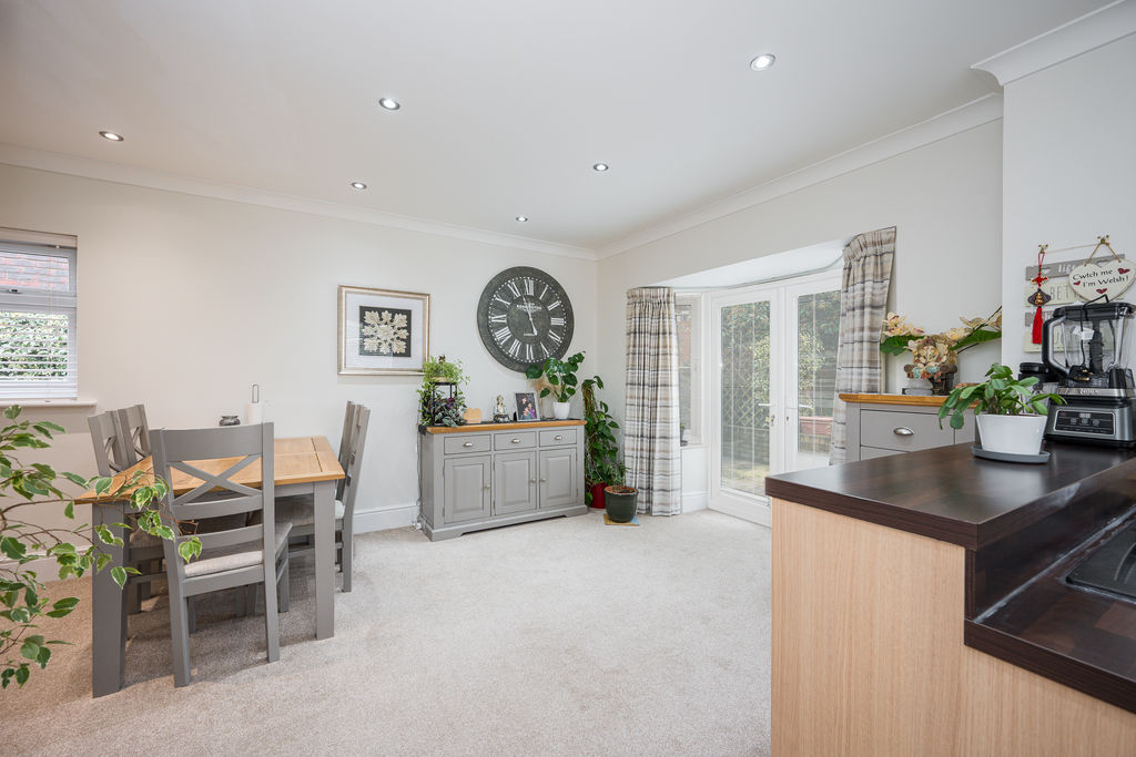 Kitchen / Dining Room- click for photo gallery